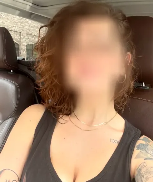 Antonia, 39
