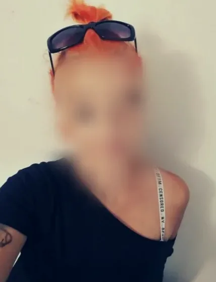 Carla, 35