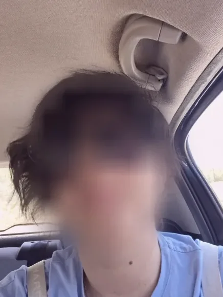 Elena, 35