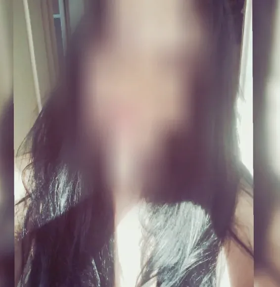Fiona, 30