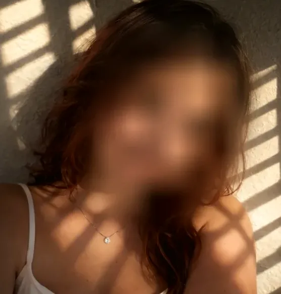 Jasmin, 23