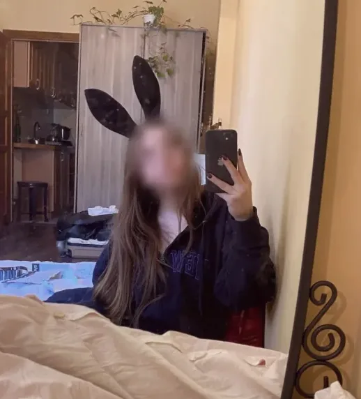 Jasmin, 19