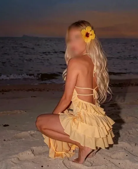 Julia, 36