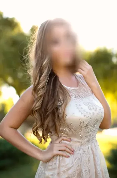 Kira, 29
