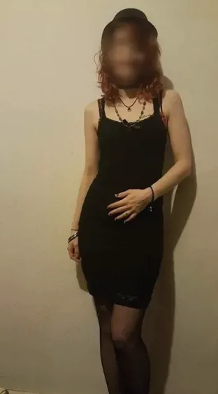 Lilly, 35