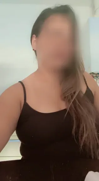 Melina, 39