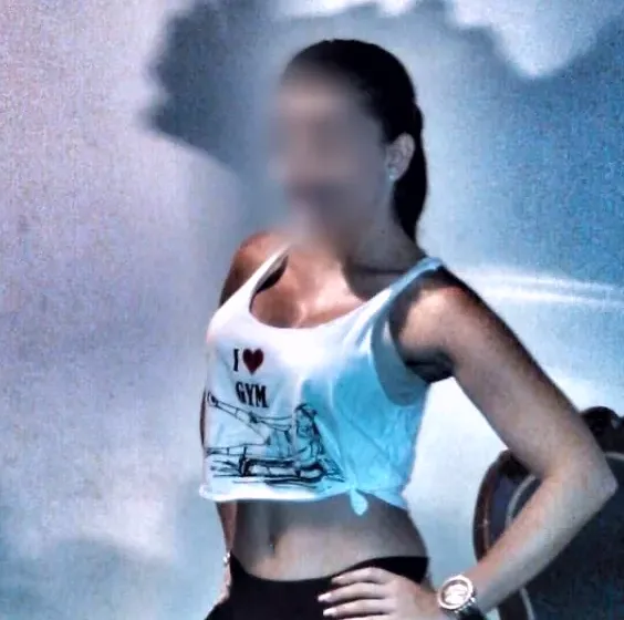 Pia, 40