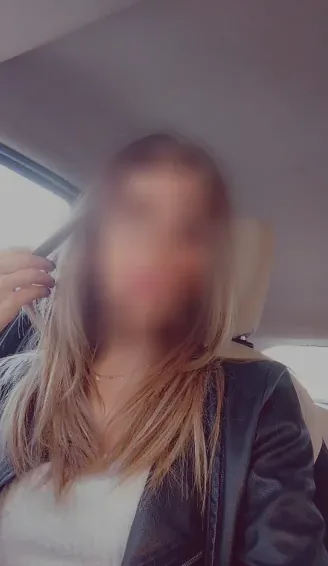 Sarah, 33
